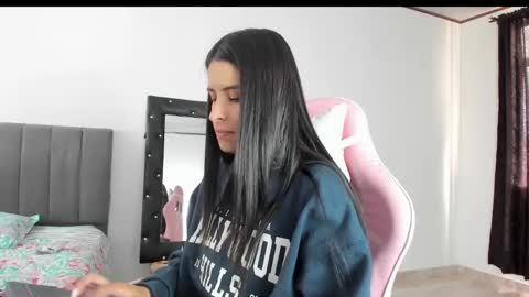 _elektrah online show from February 26, 2025, 4:45 pm