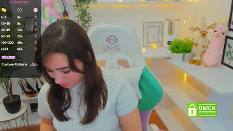 Snapshot of _eliizabeth__ chatting on December 19, 2024, 9:49 pm Lizzy online show from December 19, 2024, 9:49 pm