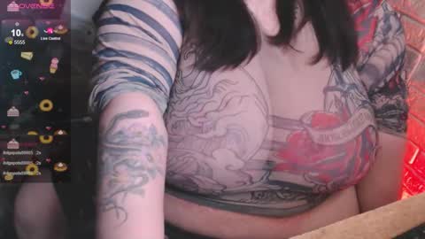 LIsa online show from December 17, 2025, 3:56 am