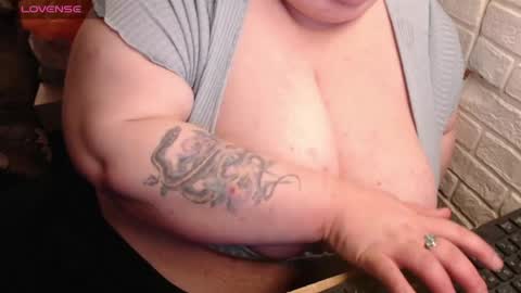 Snapshot of _ellybelly_ chatting on May 25, 2026, 7:36 am LIsa online show from May 25, 2026, 7:36 am