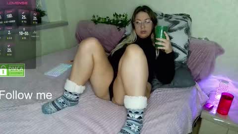 chloue and Gretta online show from November 14, 2025, 1:37 am