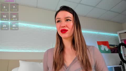 Snapshot of _emiliaa_ chatting on February 2, 2025, 6:26 am Milana online show from February 2, 2025, 6:26 am