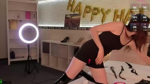 Snapshot of _emiliaa_ chatting on October 30, 2025, 2:35 am Milana online show from October 30, 2025, 2:35 am