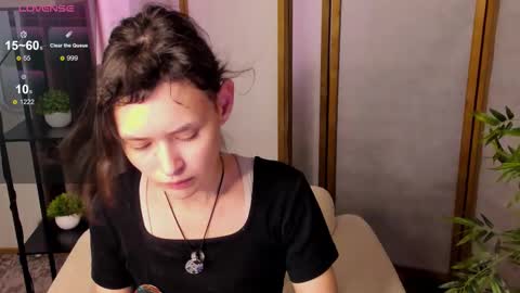 _emily__strike_ online show from September 22, 2025, 9:44 am