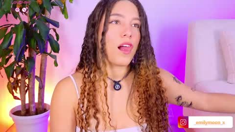 Emi online show from April 16, 2026, 1:06 am