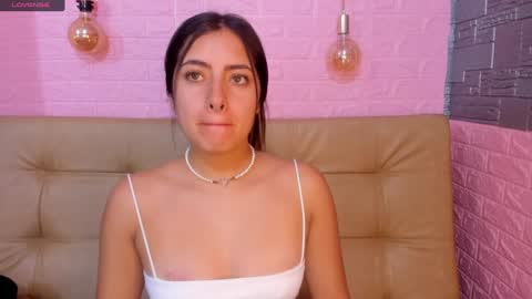 Emma online show from December 5, 2024, 1:38 pm