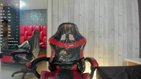 _erick_j online show from April 4, 2026, 8:06 pm