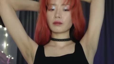 EveEva online show from January 3, 2025, 7:29 pm