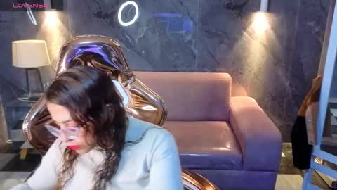  evoni  online show from October 27, 2025, 12:42 pm