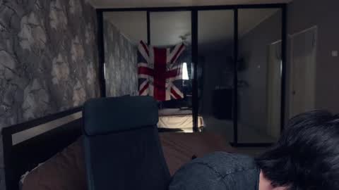 Keanu online show from February 28, 2025, 5:26 pm