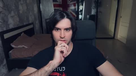 Keanu online show from October 19, 2025, 12:17 pm