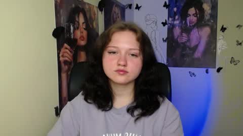 Snapshot of _foxy_lady chatting on May 13, 2026, 6:55 am Alice online show from May 13, 2026, 6:55 am