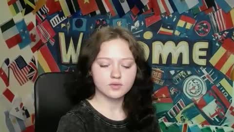 Snapshot of _foxy_lady chatting on May 30, 2026, 6:10 am Alice online show from May 30, 2026, 6:10 am