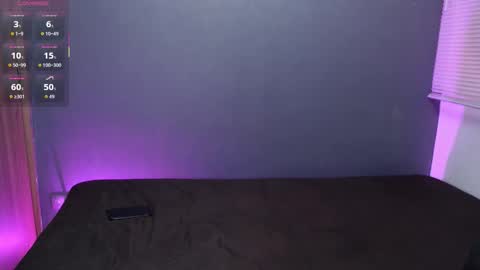 Laura  Juan online show from November 21, 2025, 2:49 pm