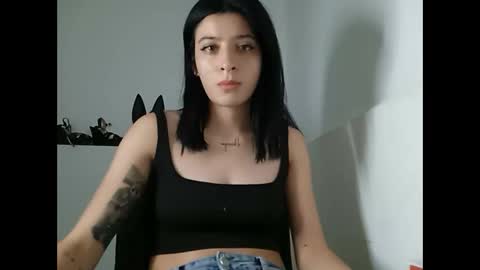 Snapshot of _genesid_dixton chatting on February 12, 2025, 1:30 am Mia-foster online show from February 12, 2025, 1:30 am