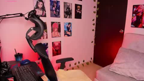 LEEP  online show from October 14, 2025, 1:17 am