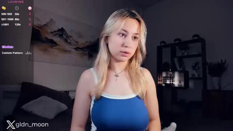 Snapshot of _golden_moon_ chatting on February 26, 2025, 5:20 am Rina online show from February 26, 2025, 5:20 am