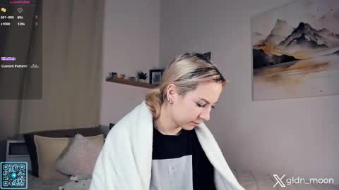 Rina online show from November 20, 2025, 9:03 pm