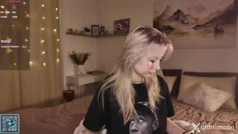 Rina online show from January 15, 2026, 7:39 pm