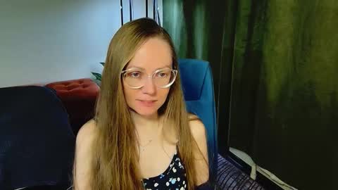 _goldilocks__ online show from September 28, 2025, 6:41 am