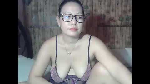 Snapshot of _grab_my_tits chatting on April 15, 2026, 6:42 am New online show from April 15, 2026, 6:42 am