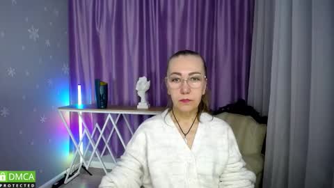 _greybunny_ online show from September 23, 2025, 10:40 am