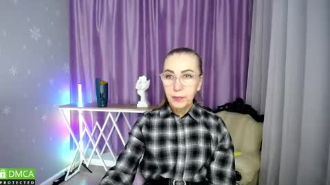 _greybunny_ online show from September 27, 2025, 11:26 am