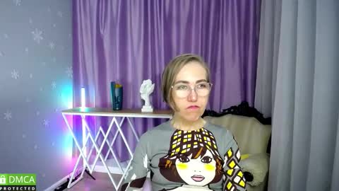 _greybunny_ online show from November 2, 2025, 10:39 am