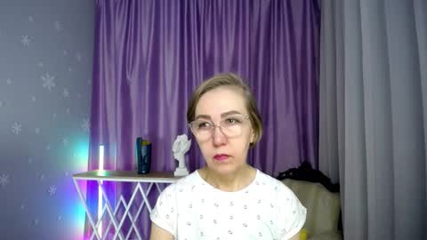 _greybunny_ online show from November 14, 2025, 9:52 am