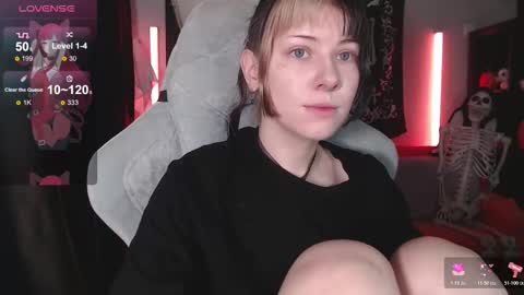 Tori online show from November 7, 2025, 10:04 am