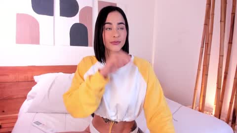 Hanna johnson online show from January 1, 2025, 10:21 am