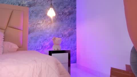 Hollywood online show from October 17, 2025, 12:36 am