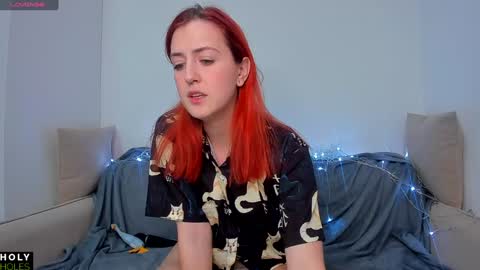 Snapshot of _holy_holes_ chatting on January 5, 2025, 1:03 am Anastasia online show from January 5, 2025, 1:03 am