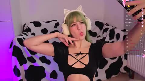 Snapshot of _holy_holes_ chatting on September 14, 2025, 6:23 am Anastasia online show from September 14, 2025, 6:23 am