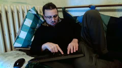 Manuel online show from December 4, 2024, 10:51 pm