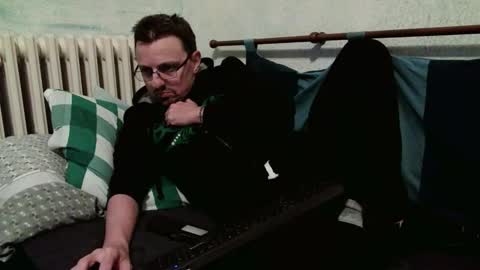 Manuel online show from November 23, 2025, 1:55 pm