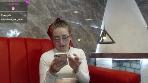 Isa online show from March 6, 2025, 2:18 pm