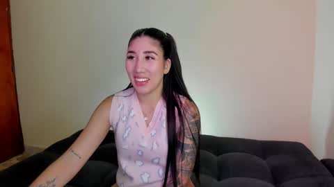 Isabella online show from December 23, 2025, 6:00 am