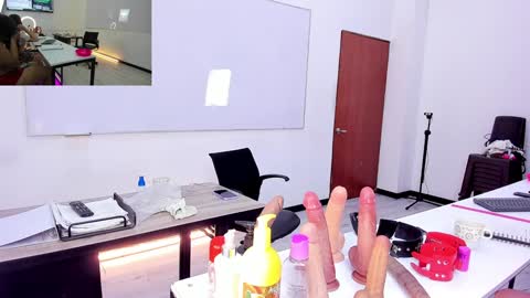 Isa online show from January 31, 2025, 2:39 pm