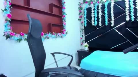 _isabella_swan online show from October 31, 2025, 2:56 am