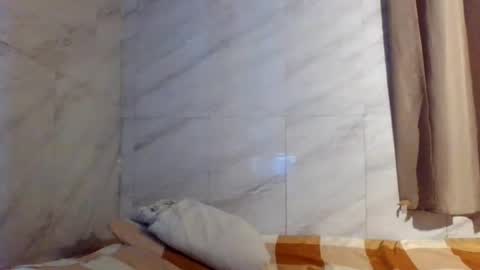 Snapshot of _ishi chatting on August 8, 2026, 1:41 am Ishi online show from August 8, 2026, 1:41 am