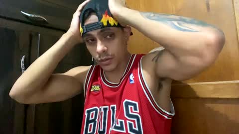 Snapshot of _jahtuzi_ chatting on January 1, 2025, 12:00 am JACKTUZZI instagram online show from January 1, 2025, 12:00 am