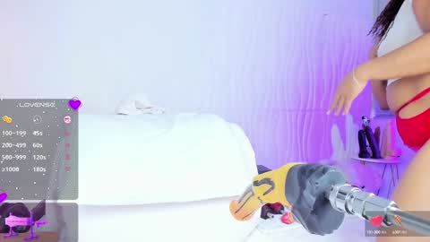 _jasminnee_ online show from January 12, 2025, 12:55 pm