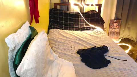 _jazzysweetheart_ online show from April 6, 2026, 4:52 pm