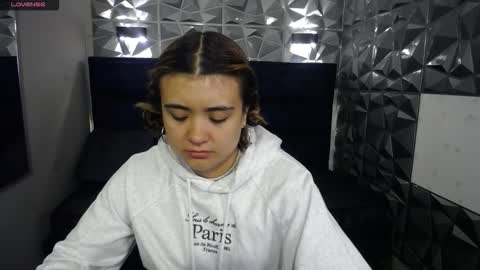 _jeessy online show from October 9, 2025, 6:50 pm