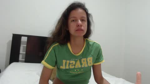 _jones_nathaly online show from September 17, 2025, 12:29 pm