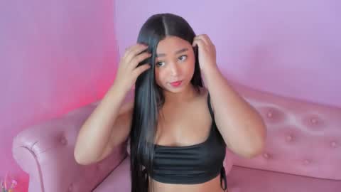 _julisweet_ online show from November 3, 2025, 12:17 pm