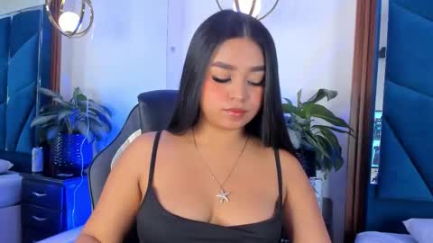 Snapshot of _julisweet_ chatting on November 27, 2025, 12:18 pm _julisweet_ online show from November 27, 2025, 12:18 pm