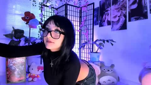 Snapshot of _julyana_ chatting on November 3, 2025, 3:24 pm JULIANA online show from November 3, 2025, 3:24 pm