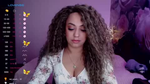 _just_a_queen_3 online show from December 3, 2024, 6:28 pm